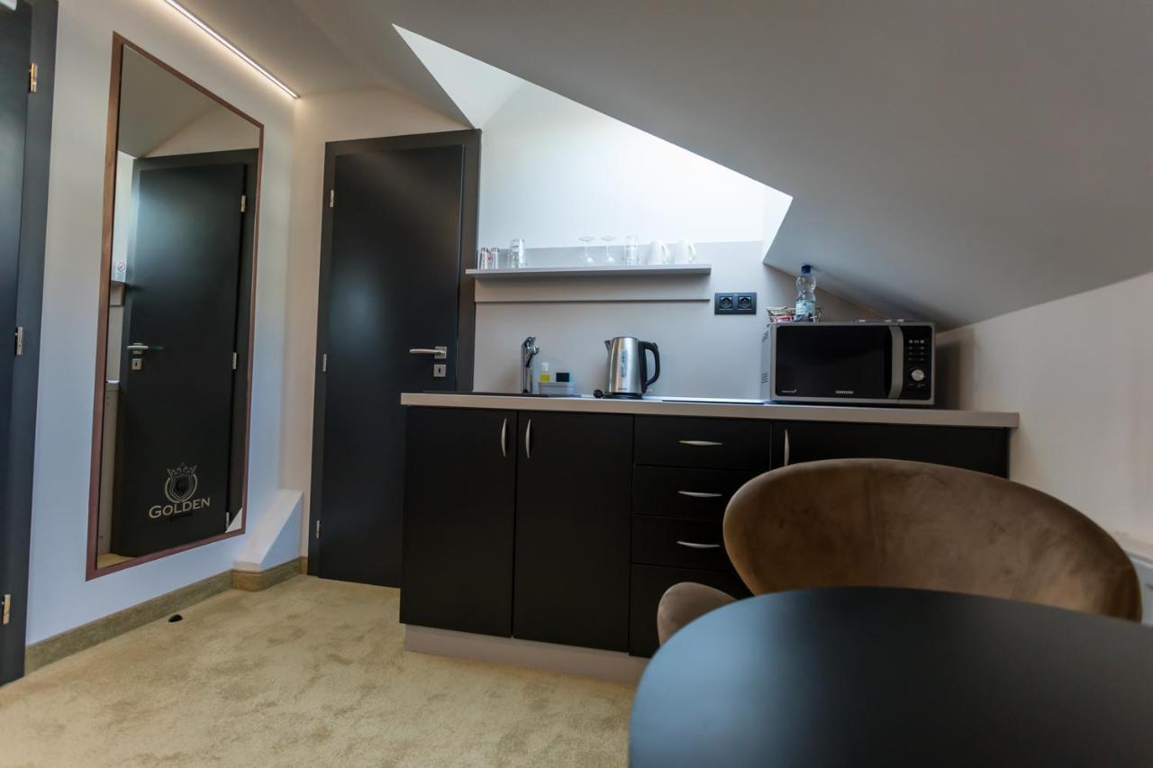 Apart Hotel Golden Apartments コシツェ エクステリア 写真