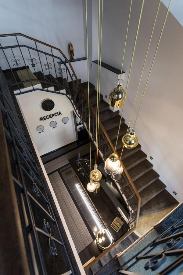 Apart Hotel Golden Apartments コシツェ エクステリア 写真