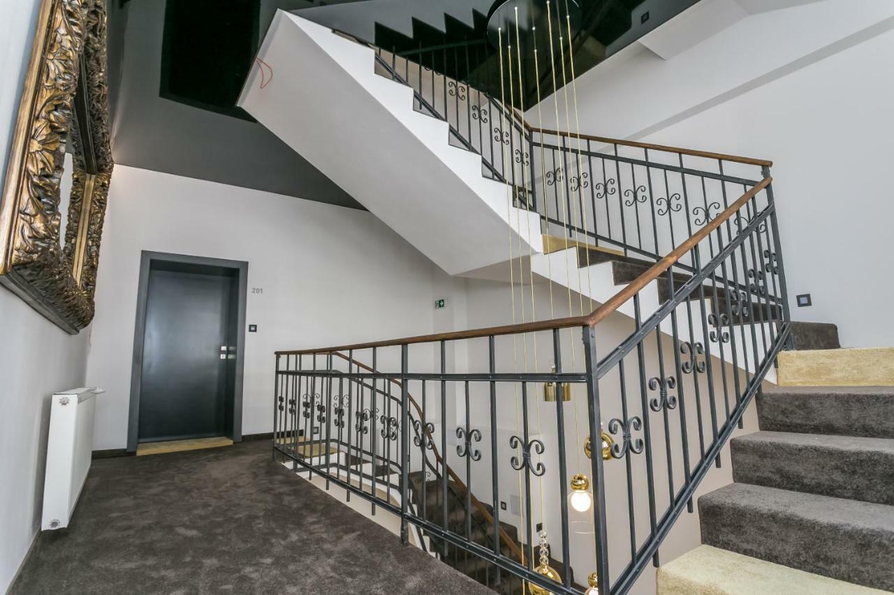 Apart Hotel Golden Apartments コシツェ エクステリア 写真