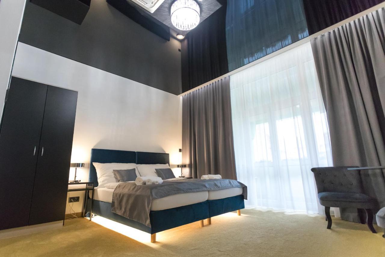 Apart Hotel Golden Apartments コシツェ エクステリア 写真